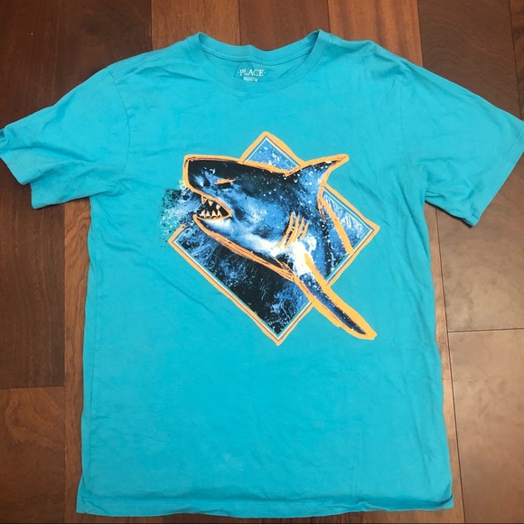 Children’s place shark T-shirt sz xxl / 16
